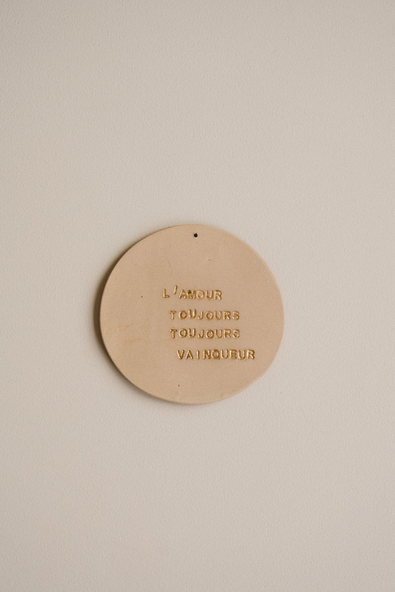 Plaquette "L'AMOUR TOUJOURS TOUJOURS VAINQUEUR"